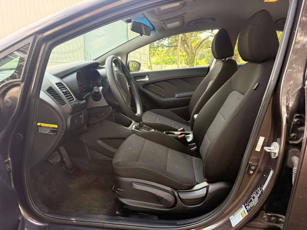 Used 2018 Kia Forte LX FWD image 10