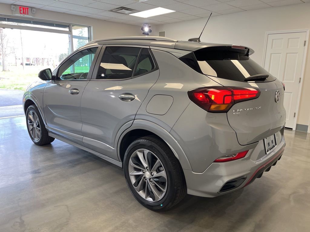Used 2023 Buick Encore GX Select w/ Sport Touring Package AWD/4WD image 3