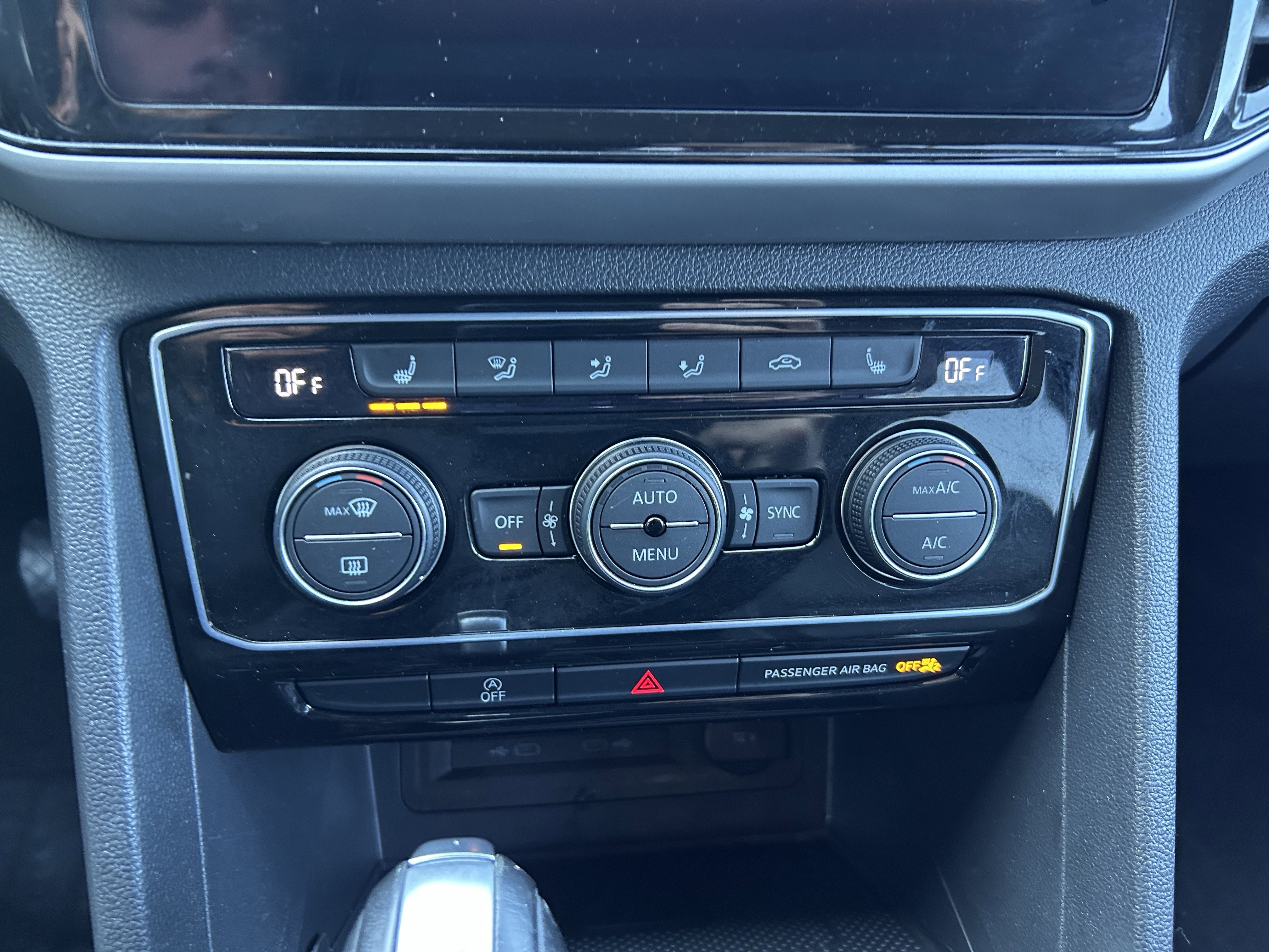 Certified 2023 Volkswagen Atlas Cross Sport SEL AWD/4WD image 15