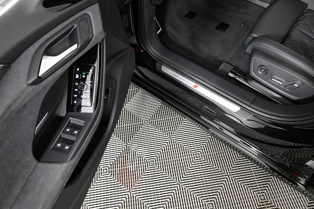 New 2025 Audi S6 e-tron Prestige AWD/4WD image 8