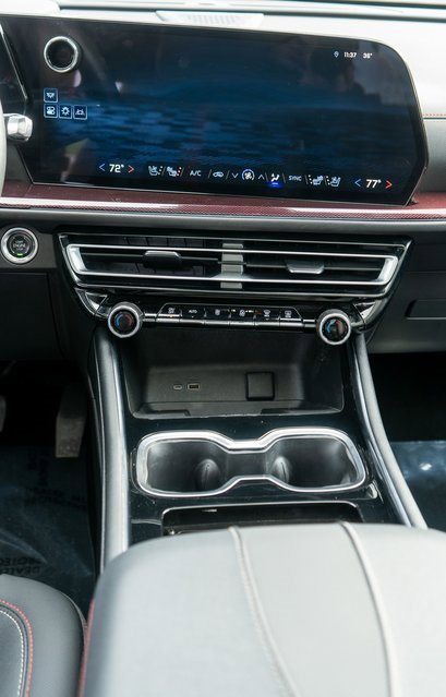 Used 2024 Chevrolet Traverse RS w/ LPO, Floor Liner Package image 17