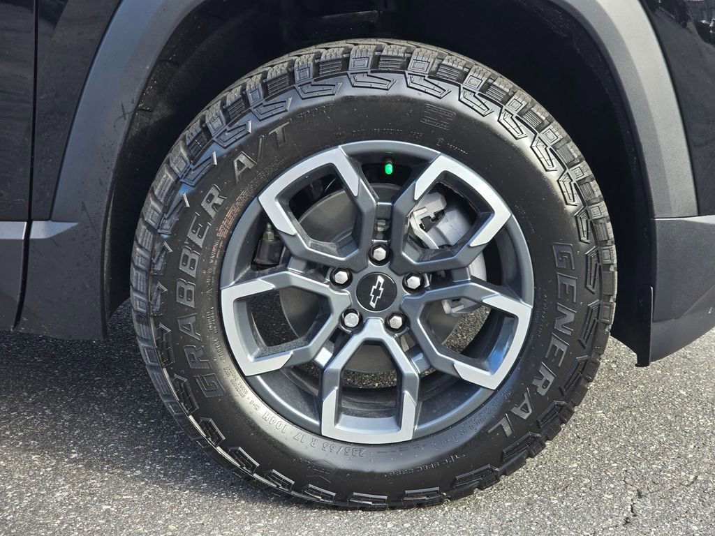 New 2026 Chevrolet Equinox ACTIV image 13