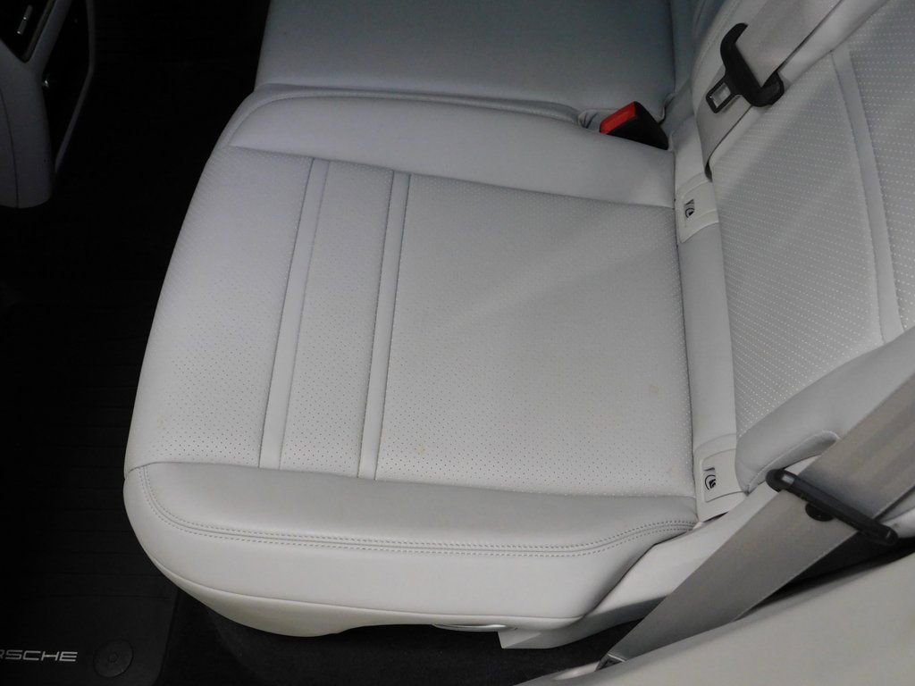 Used 2021 Porsche Cayenne GTS image 77