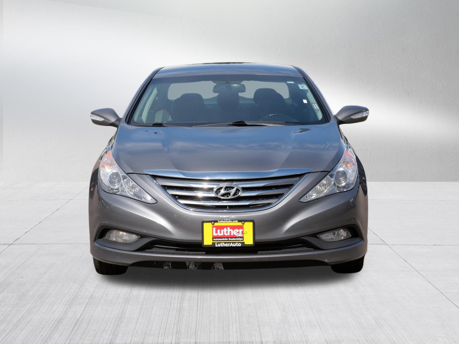 Used 2014 Hyundai Sonata SE FWD image 2