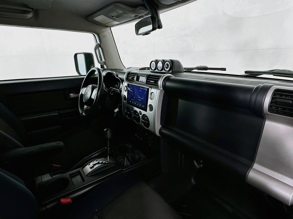 Used 2010 Toyota FJ Cruiser 4WD image 27