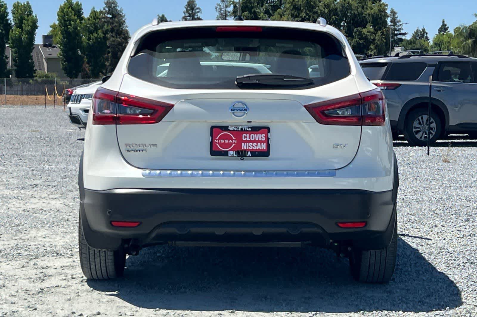 Used 2022 Nissan Rogue Sport SV w/ Technology Package FWD image 8