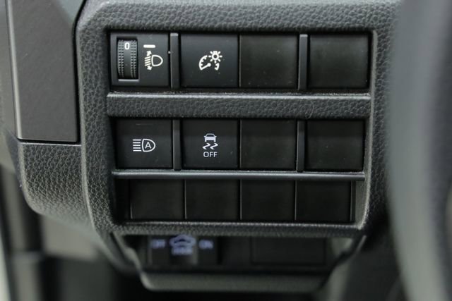 Used 2025 Toyota Tacoma TRD Off-Road AWD/4WD image 26