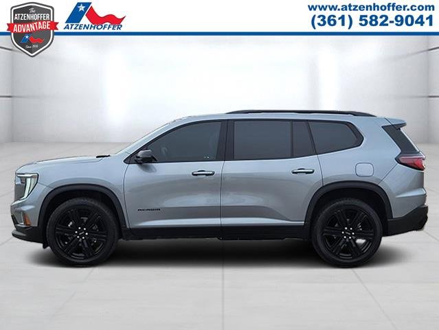 Used 2024 GMC Acadia Elevation w/ Black Edition image 4