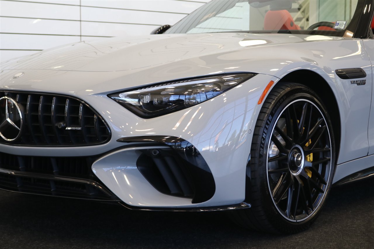 Used 2023 Mercedes-Benz SL 63 AMG 4MATIC w/ Driver Assistance Package image 42
