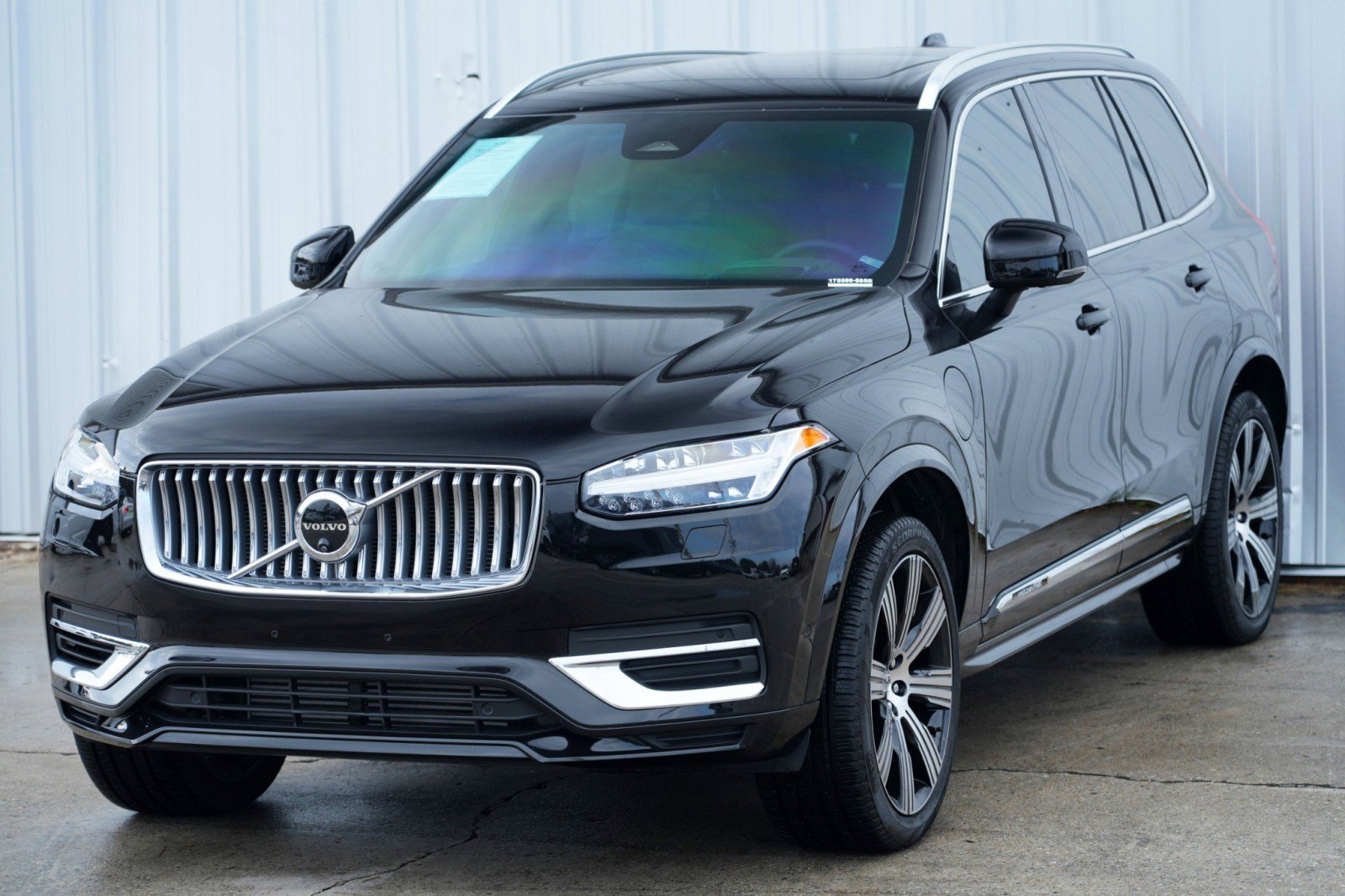 Used 2024 Volvo XC90 T8 Ultimate w/ Lounge Package image 48