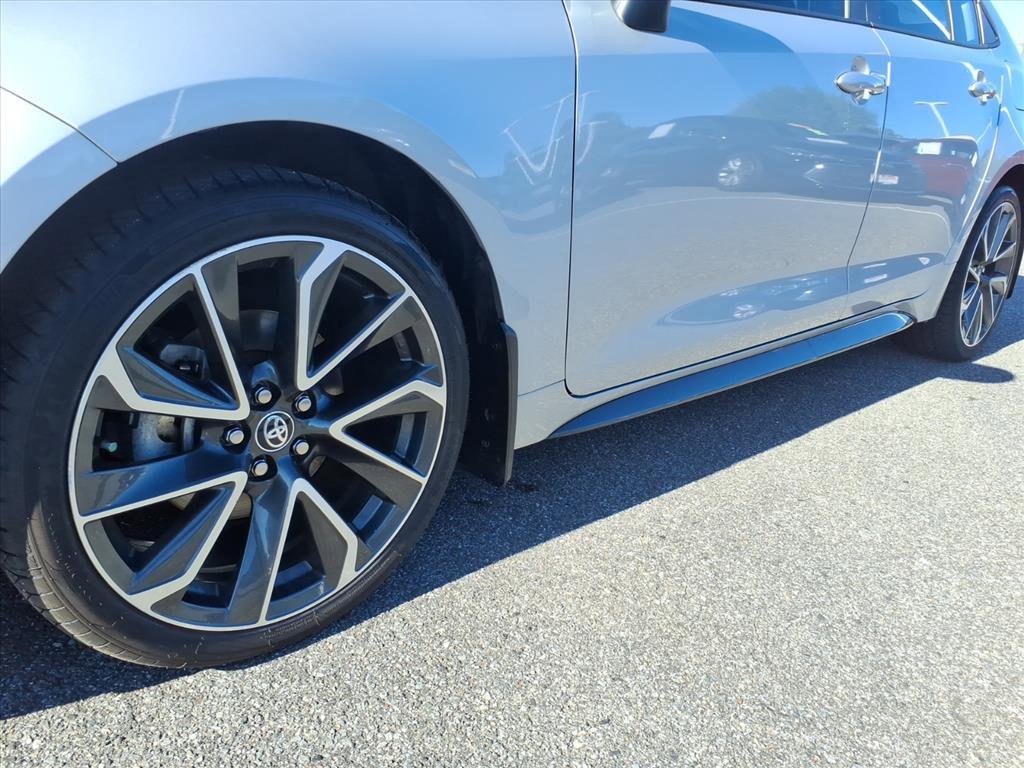 Used 2020 Toyota Corolla SE w/ SE Premium Package FWD image 9