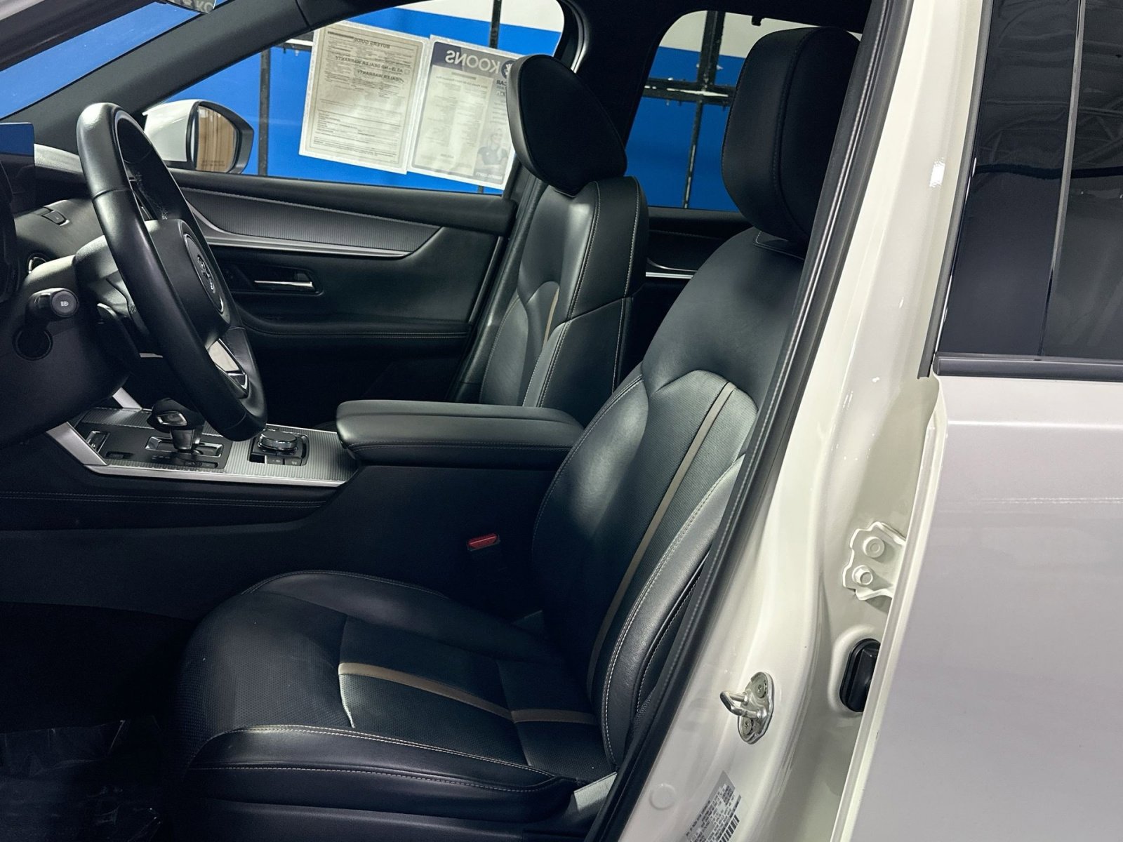 Used 2024 MAZDA CX-90 Plug-In Hybrid w/ Premium Plus image 13