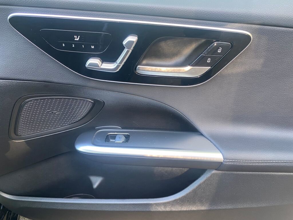 Certified 2025 Mercedes-Benz C 300 4MATIC Sedan image 23