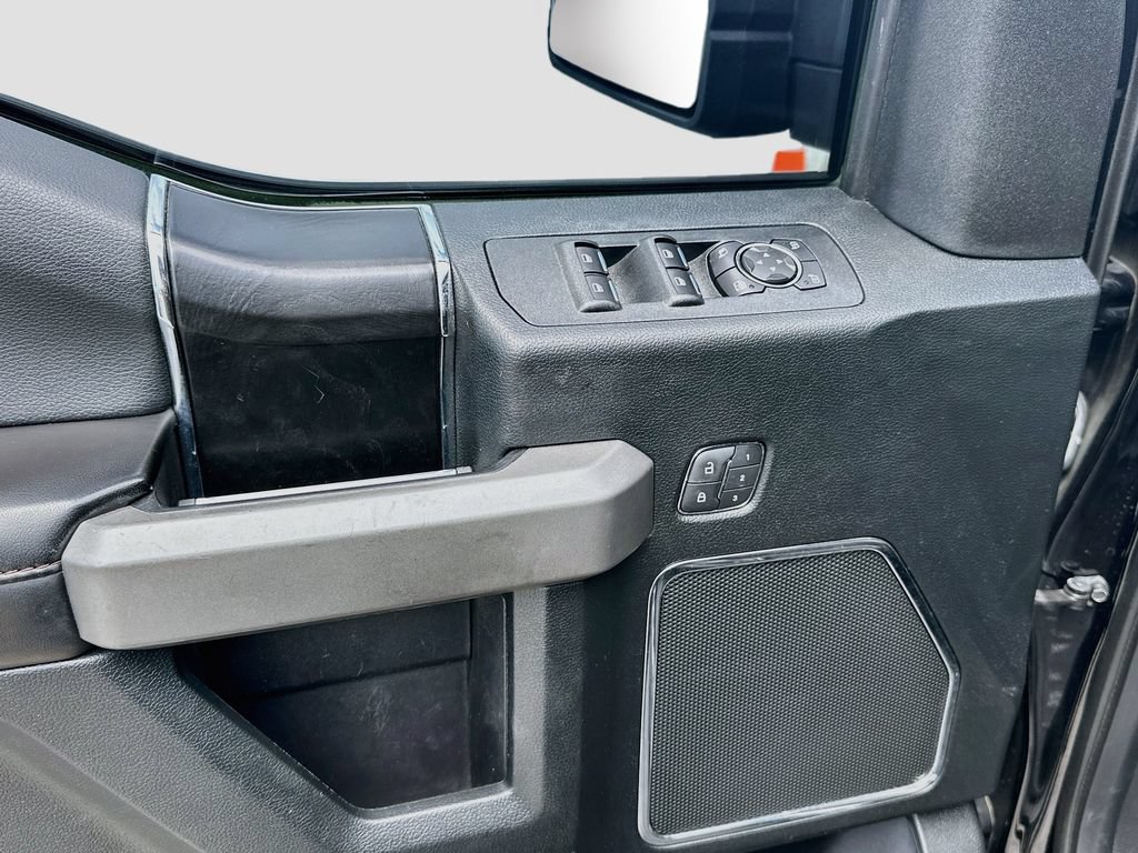 Used 2019 Ford F150 Platinum w/ Equipment Group 701A Luxury AWD/4WD image 19