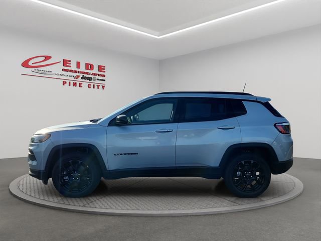 New 2026 Jeep Compass Altitude image 2