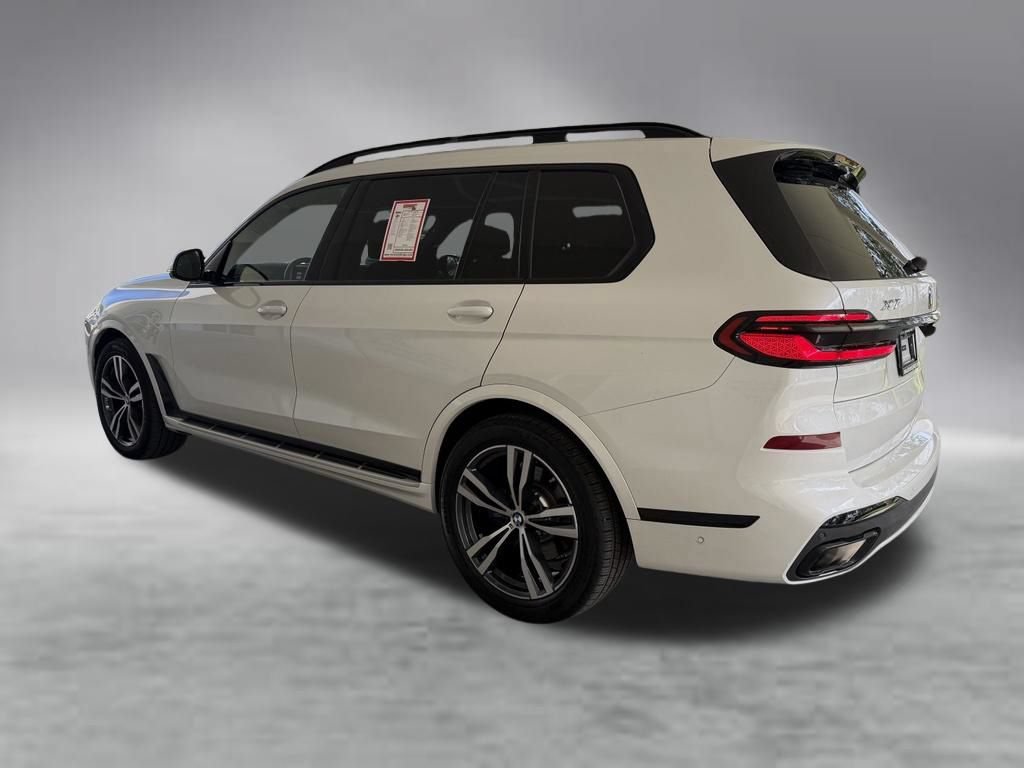 Used 2026 BMW X7 xDrive40i w/ M Sport Package AWD/4WD image 4
