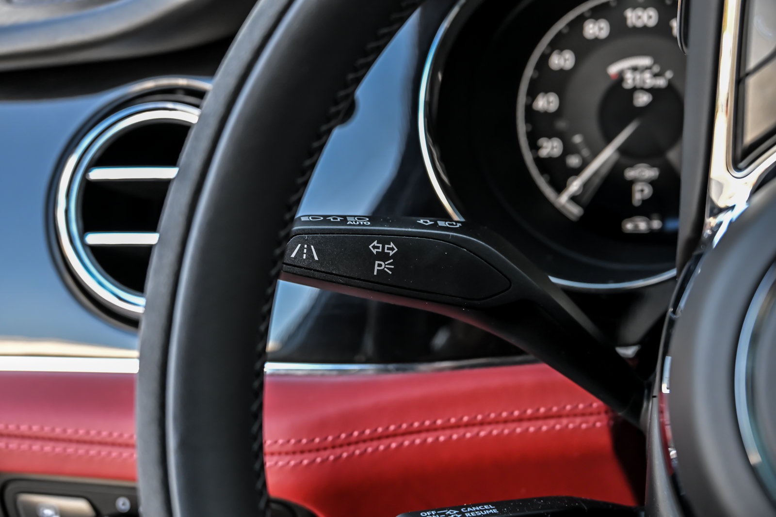 Certified 2022 Bentley Bentayga AWD/4WD image 33