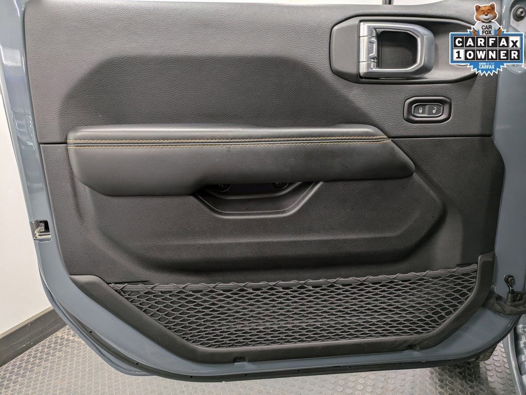 Used 2024 Jeep Wrangler Sahara image 8