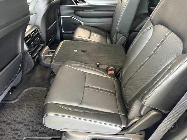 New 2026 Jeep Grand Wagoneer Limited w/ Convenience Group I AWD/4WD image 24