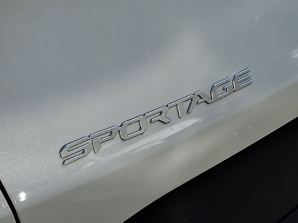 Used 2023 Kia Sportage LX AWD/4WD image 33