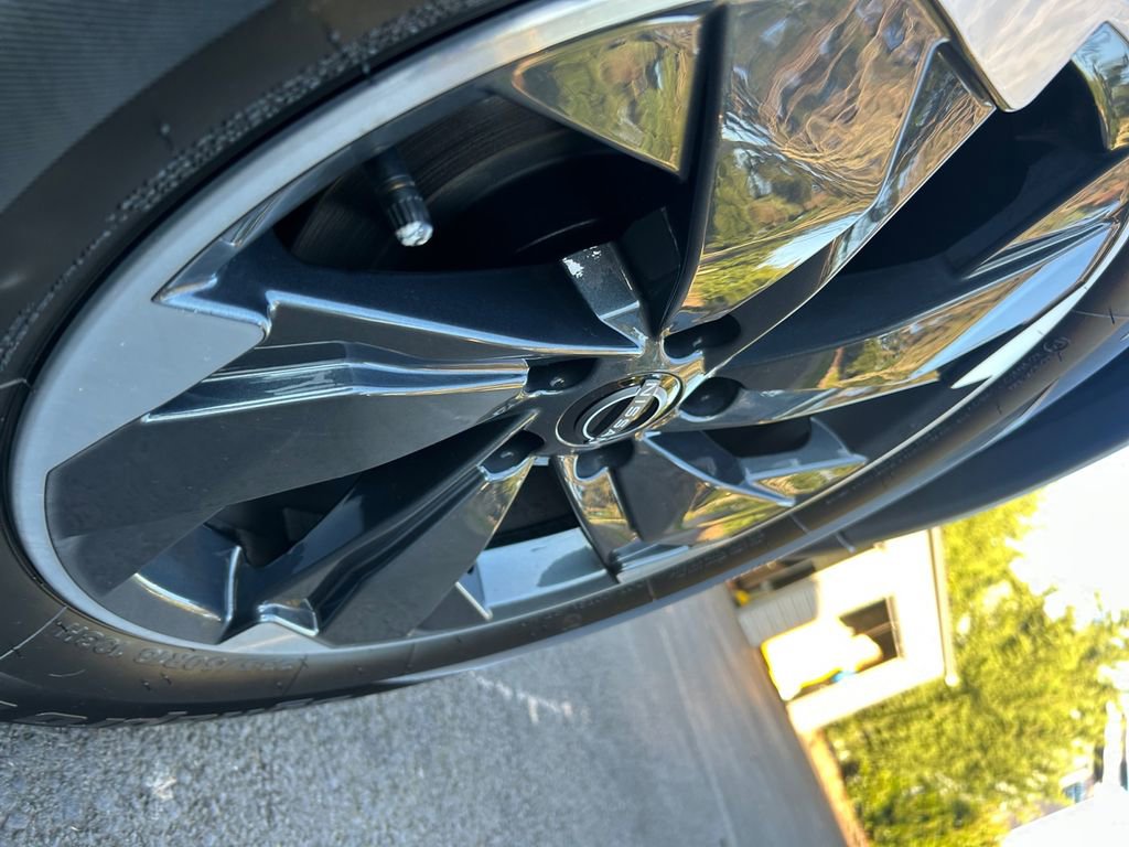 Used 2025 Nissan Rogue SV image 35