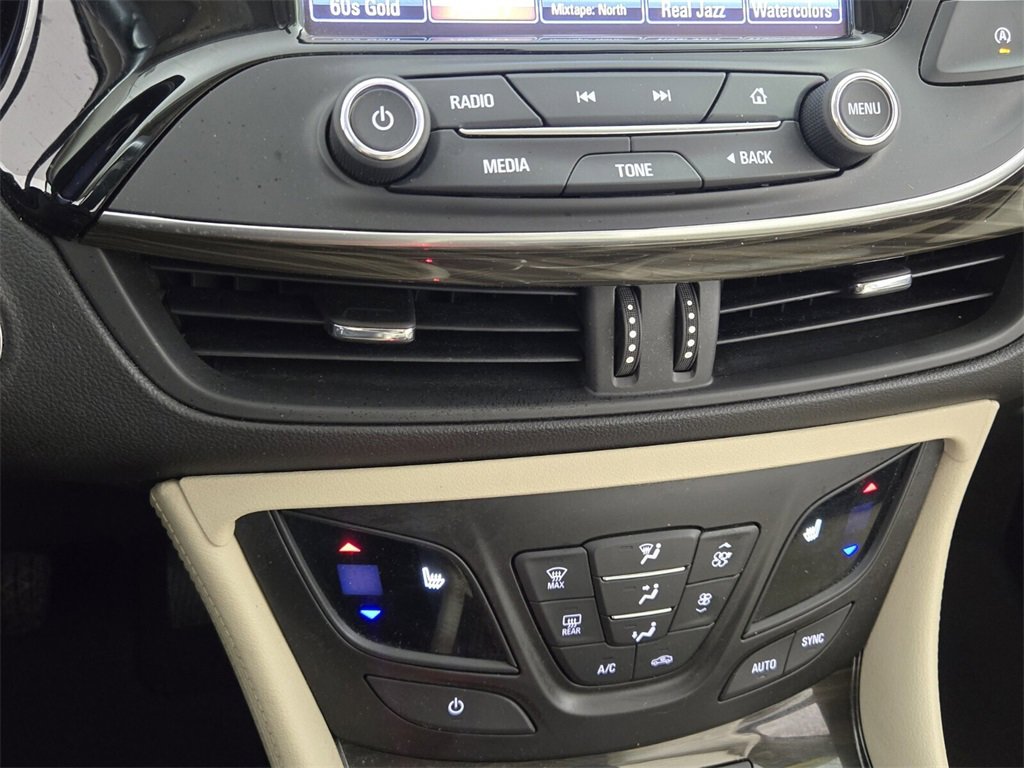 Used 2020 Buick Envision Essence image 18