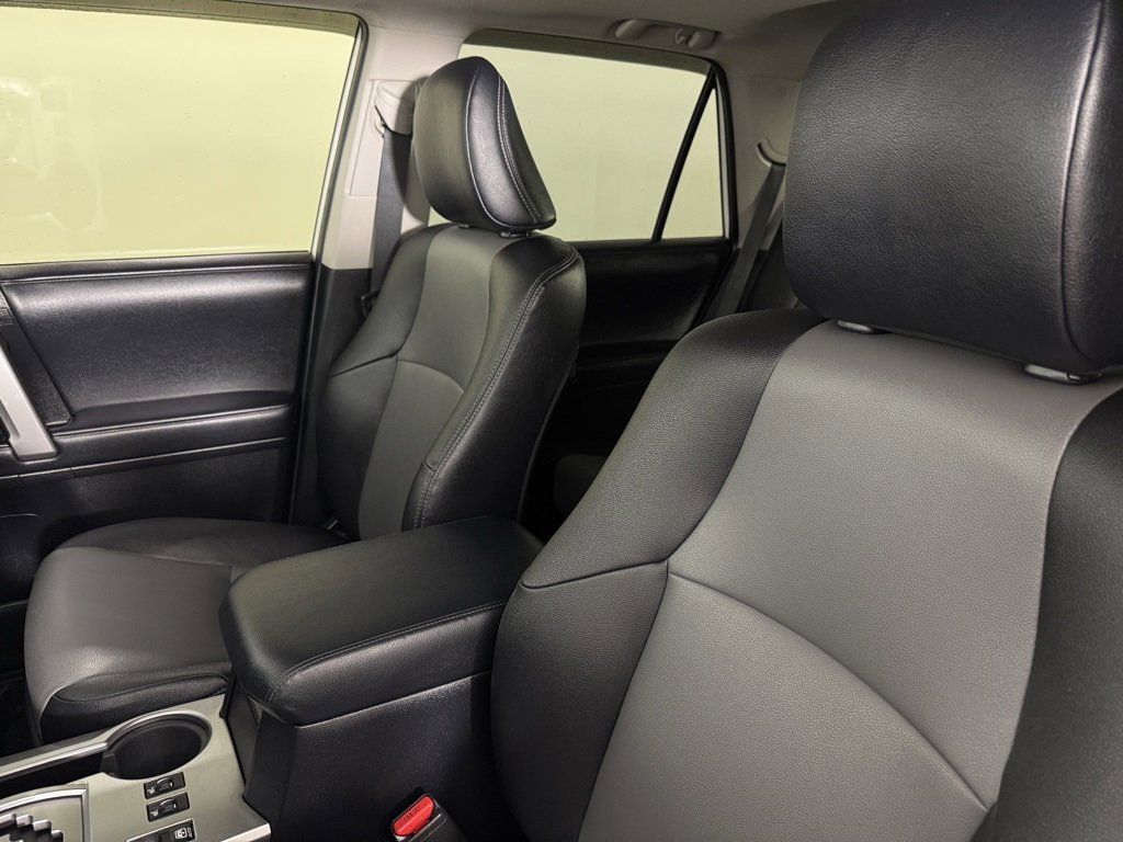 Used 2020 Toyota 4Runner SR5 Premium w/ Moonroof Package image 11
