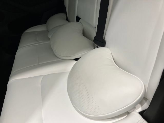 Used 2022 Tesla Model Y Long Range image 27