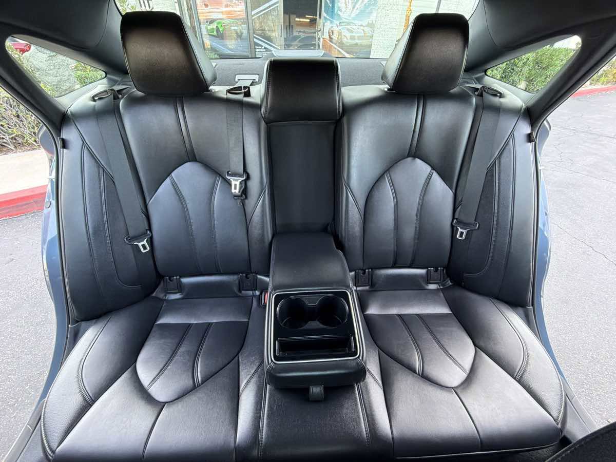 Used 2022 Toyota Avalon XLE image 23