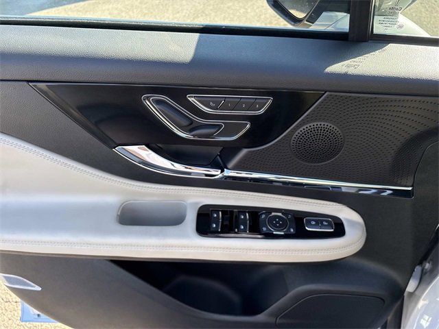 New 2026 Lincoln Corsair Premiere image 20