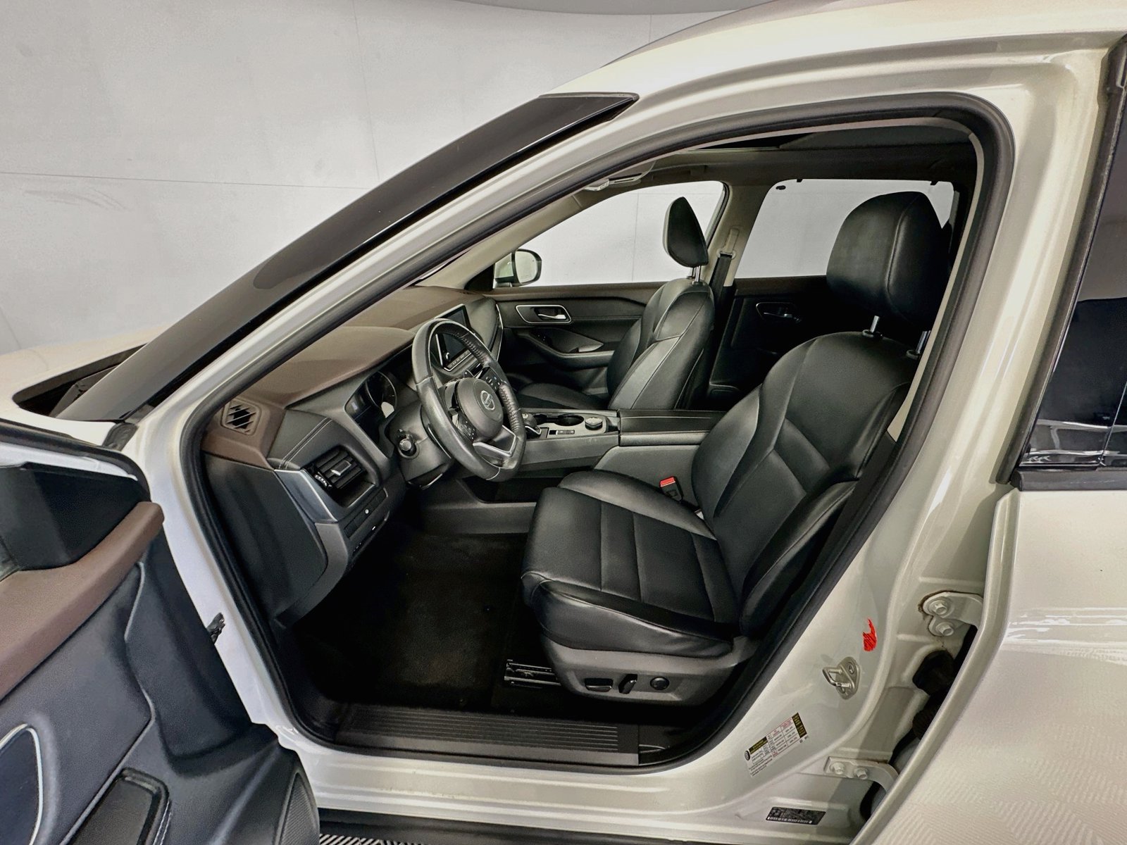 Used 2021 Nissan Rogue SV w/ Premium Package AWD/4WD image 20