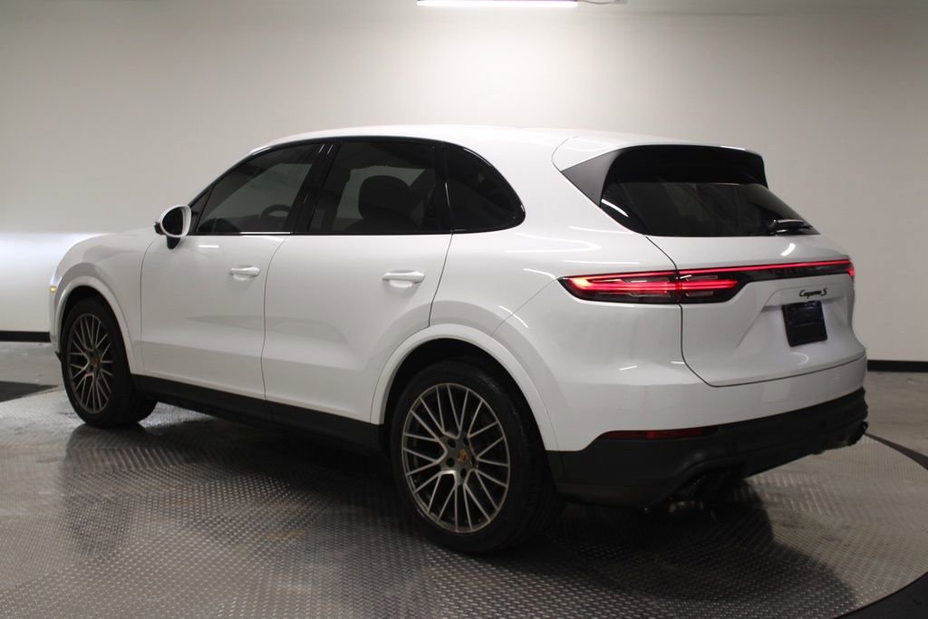 Certified 2023 Porsche Cayenne S Platinum image 3