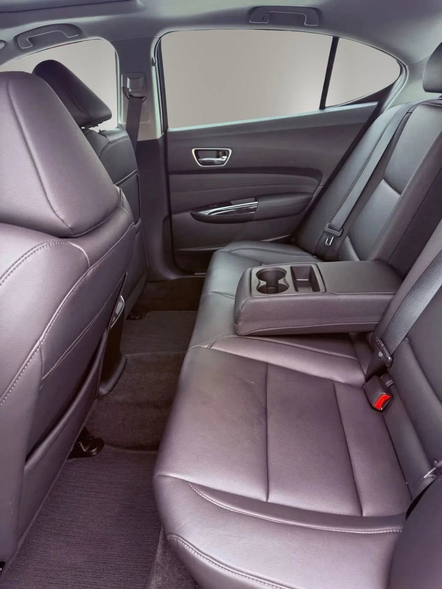 Used 2018 Acura TLX FWD image 31