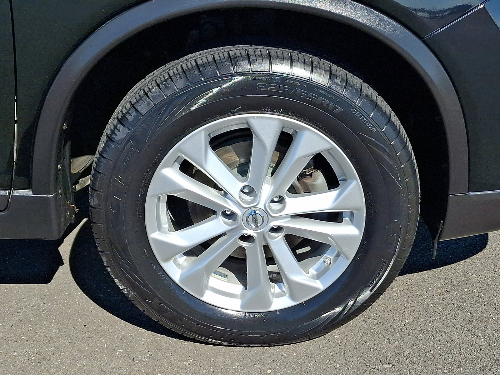 Used 2016 Nissan Rogue SV w/ SV Premium Package image 7