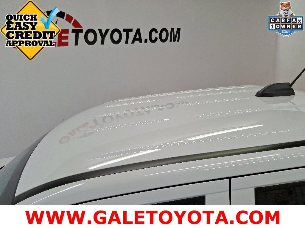 Used 2025 Ford Maverick XL w/ Equipment Group 102A AWD/4WD image 8