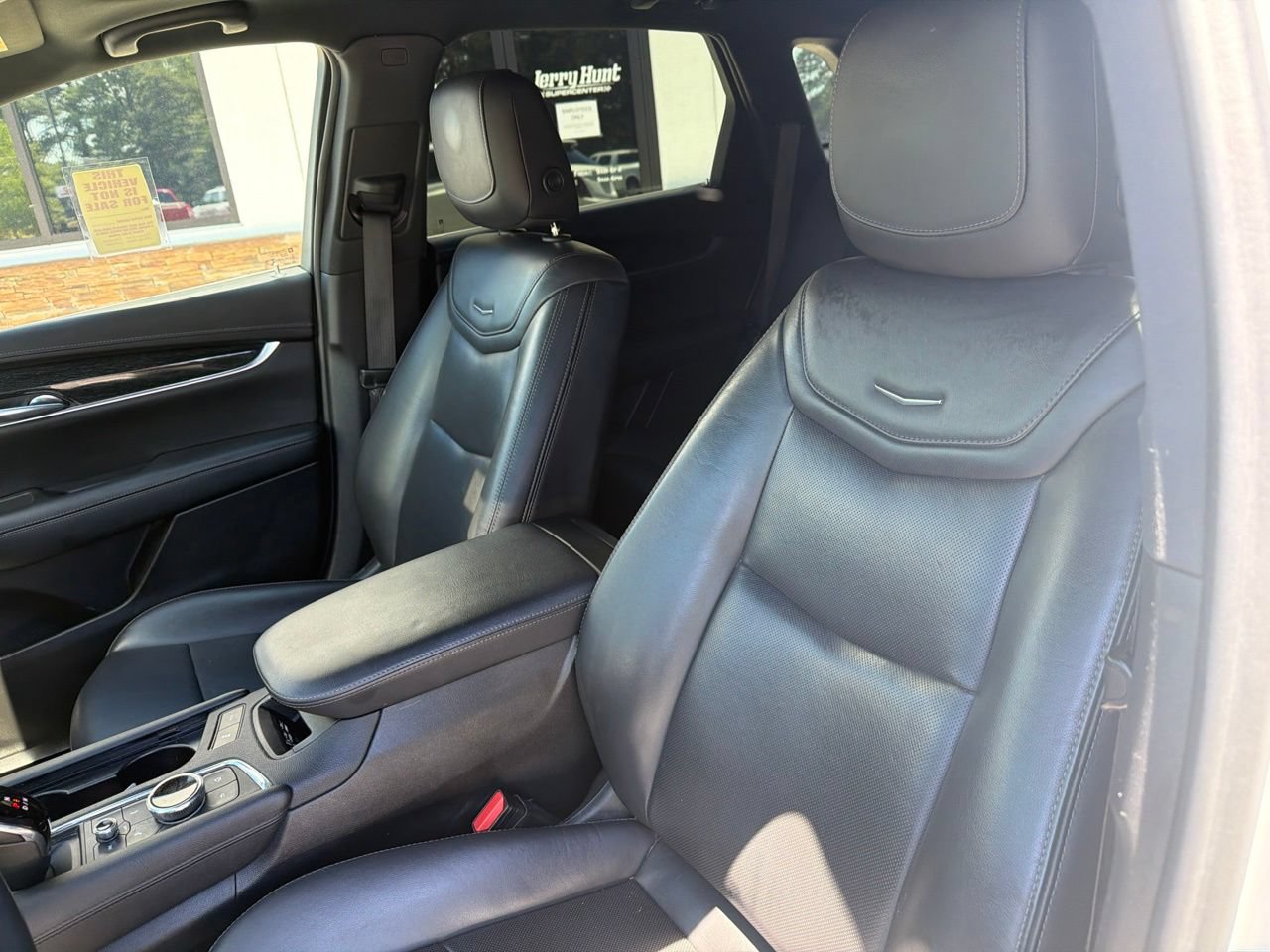 Used 2021 Cadillac XT5 Premium Luxury FWD image 3