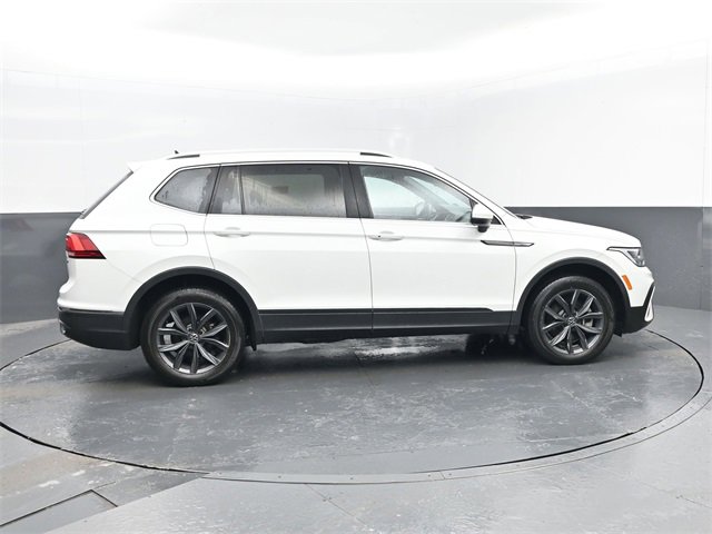 Used 2022 Volkswagen Tiguan SE image 4