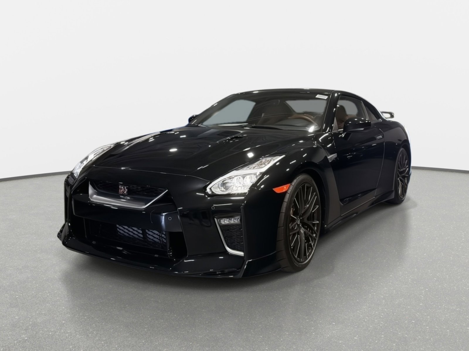 Used 2021 Nissan GT-R Premium image 7