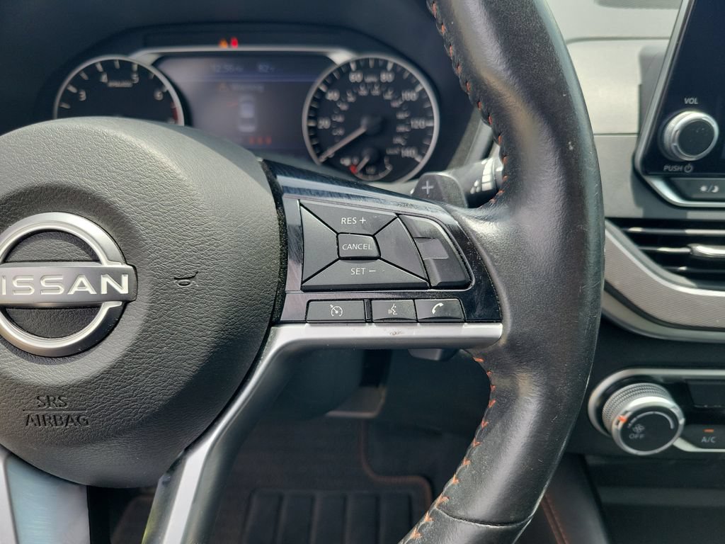Used 2024 Nissan Altima 2.5 SR FWD image 24
