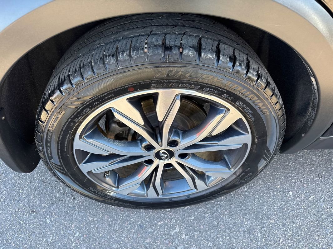 Used 2017 INFINITI QX30 Premium w/ Navigation Package image 22