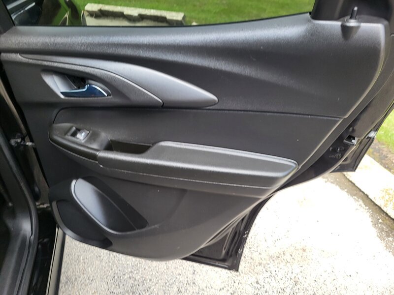Used 2021 Chevrolet TrailBlazer LT w/ Convenience Package image 25