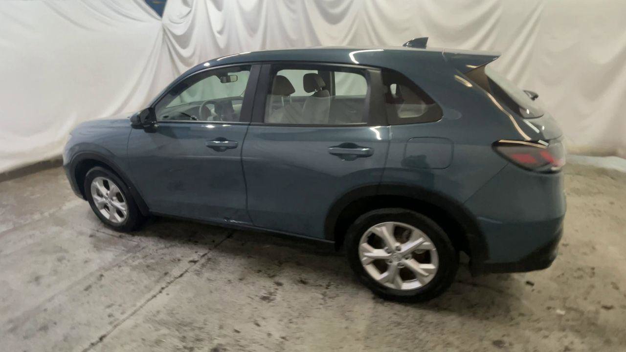 Certified 2025 Honda HR-V LX image 6