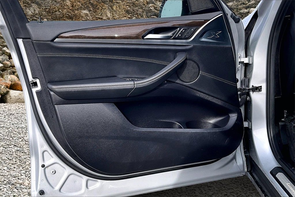 Used 2018 BMW X3 xDrive30i w/ Premium Package image 21