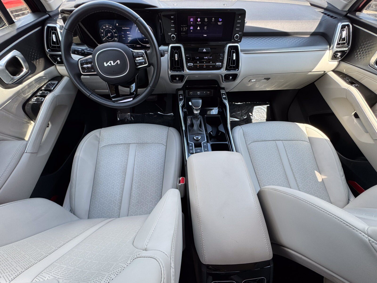 Used 2023 Kia Sorento SX FWD image 23