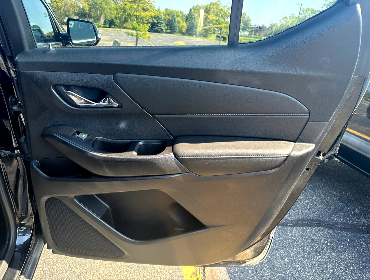 Used 2019 Chevrolet Traverse LT image 27