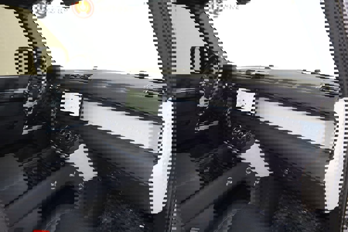 Used 2023 Land Rover Defender 110 SE image 50