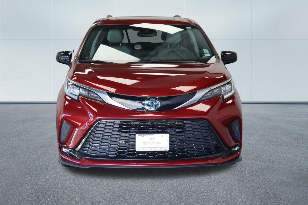 Used 2023 Toyota Sienna XSE w/ XSE Plus Package FWD image 11