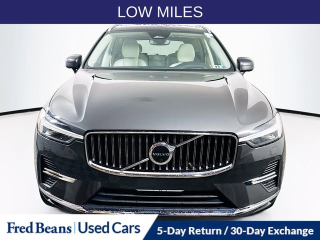 Used 2023 Volvo XC60 B5 Ultimate w/ Climate Package image 2
