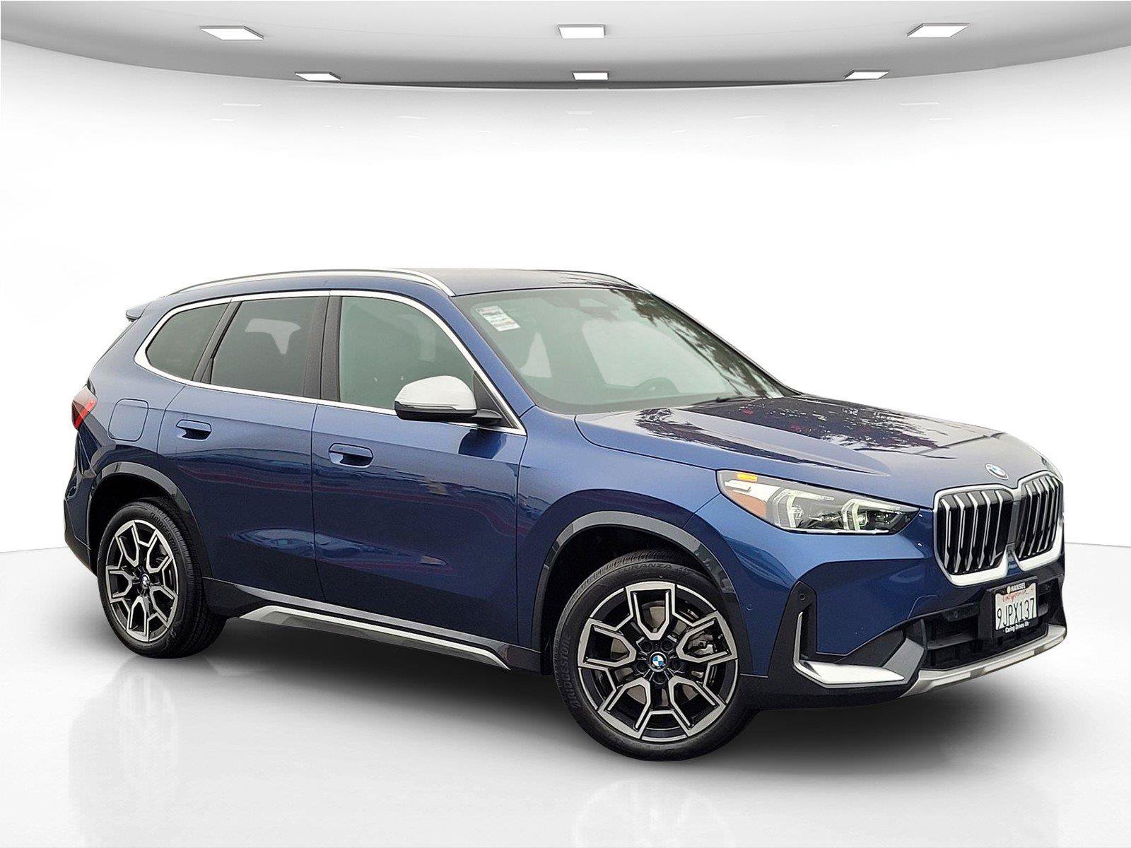 Used 2023 BMW X1 xDrive28i w/ Convenience Package AWD/4WD image 2