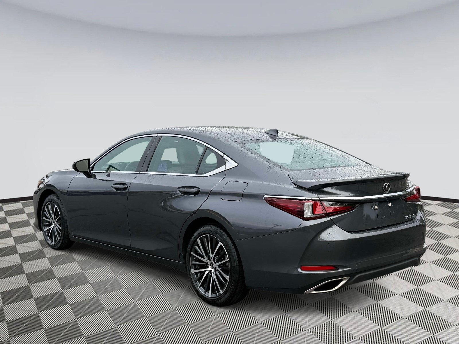 Used 2025 Lexus ES 350 w/ Premium Package FWD image 4